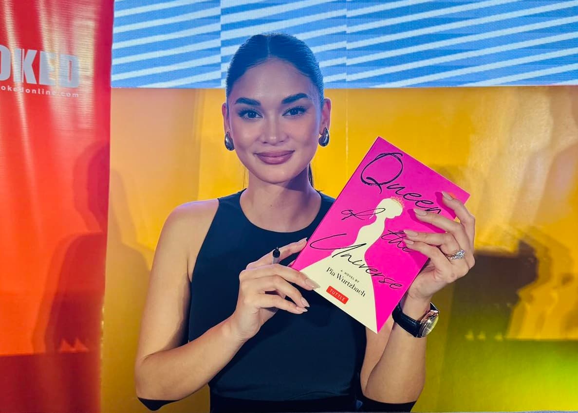 Pia Wurtzbach is now an author!